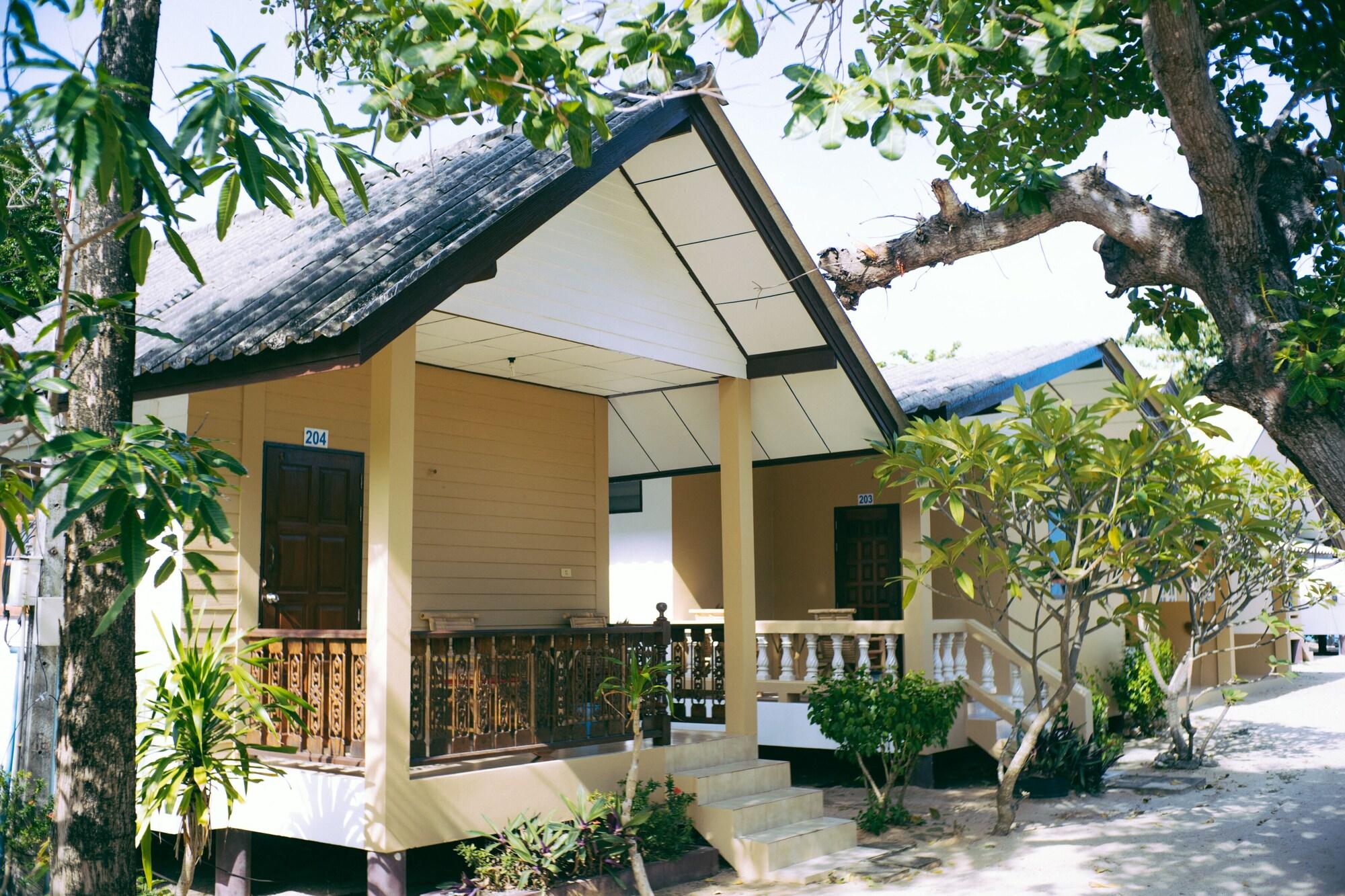 Amity Beach Resort Maret エクステリア 写真