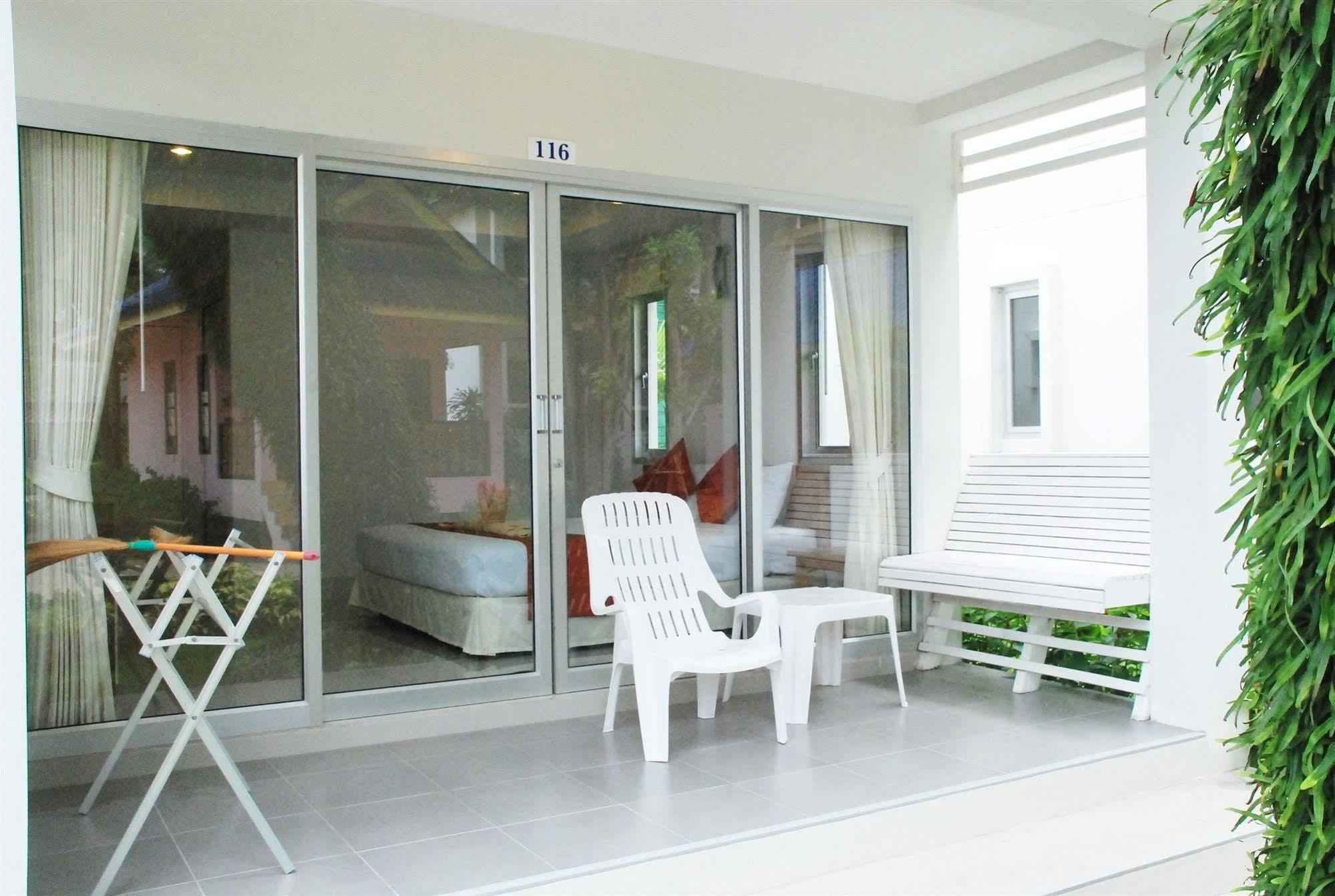 Amity Beach Resort Maret エクステリア 写真