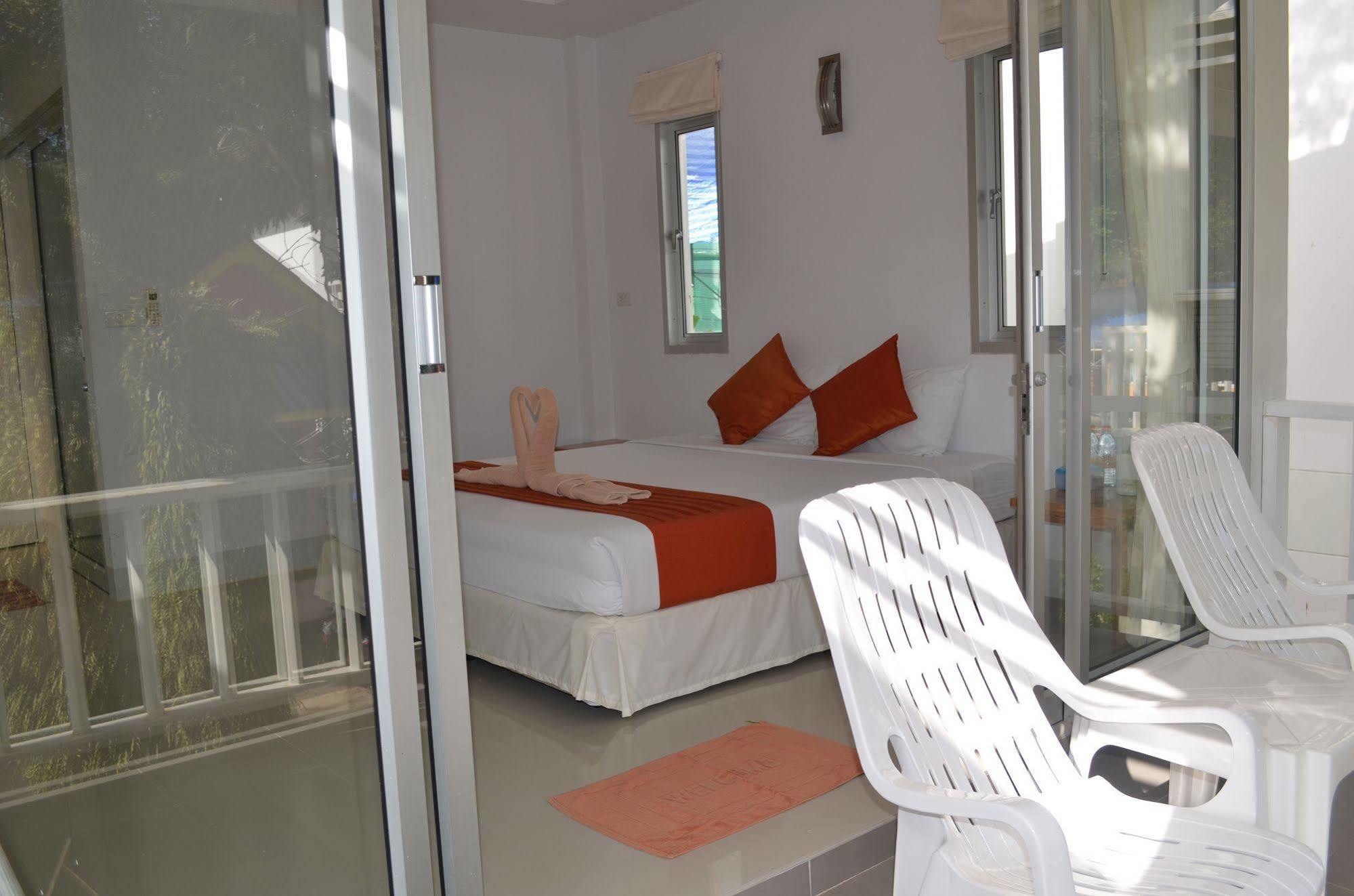 Amity Beach Resort Maret エクステリア 写真