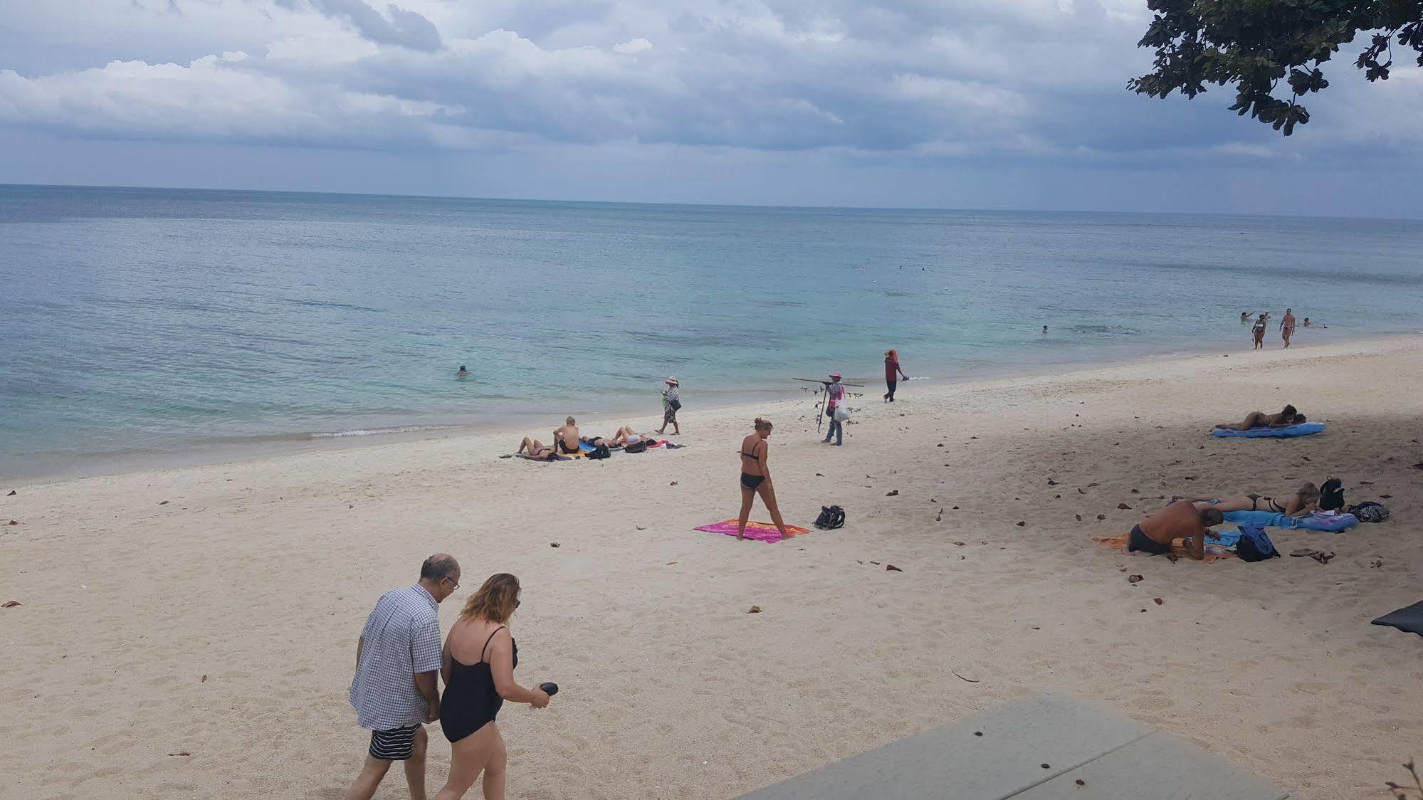 Amity Beach Resort Maret エクステリア 写真
