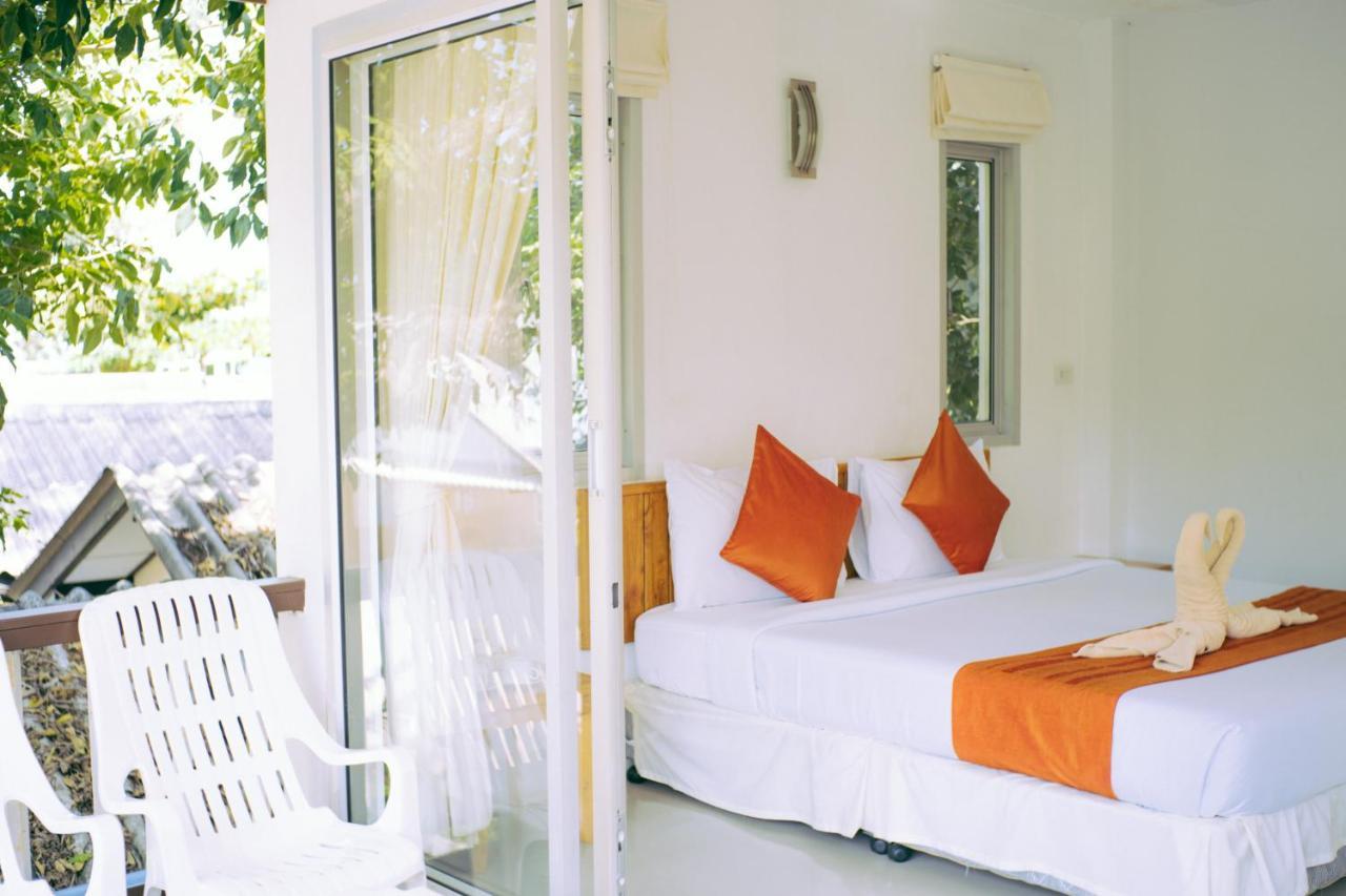 Amity Beach Resort Maret エクステリア 写真
