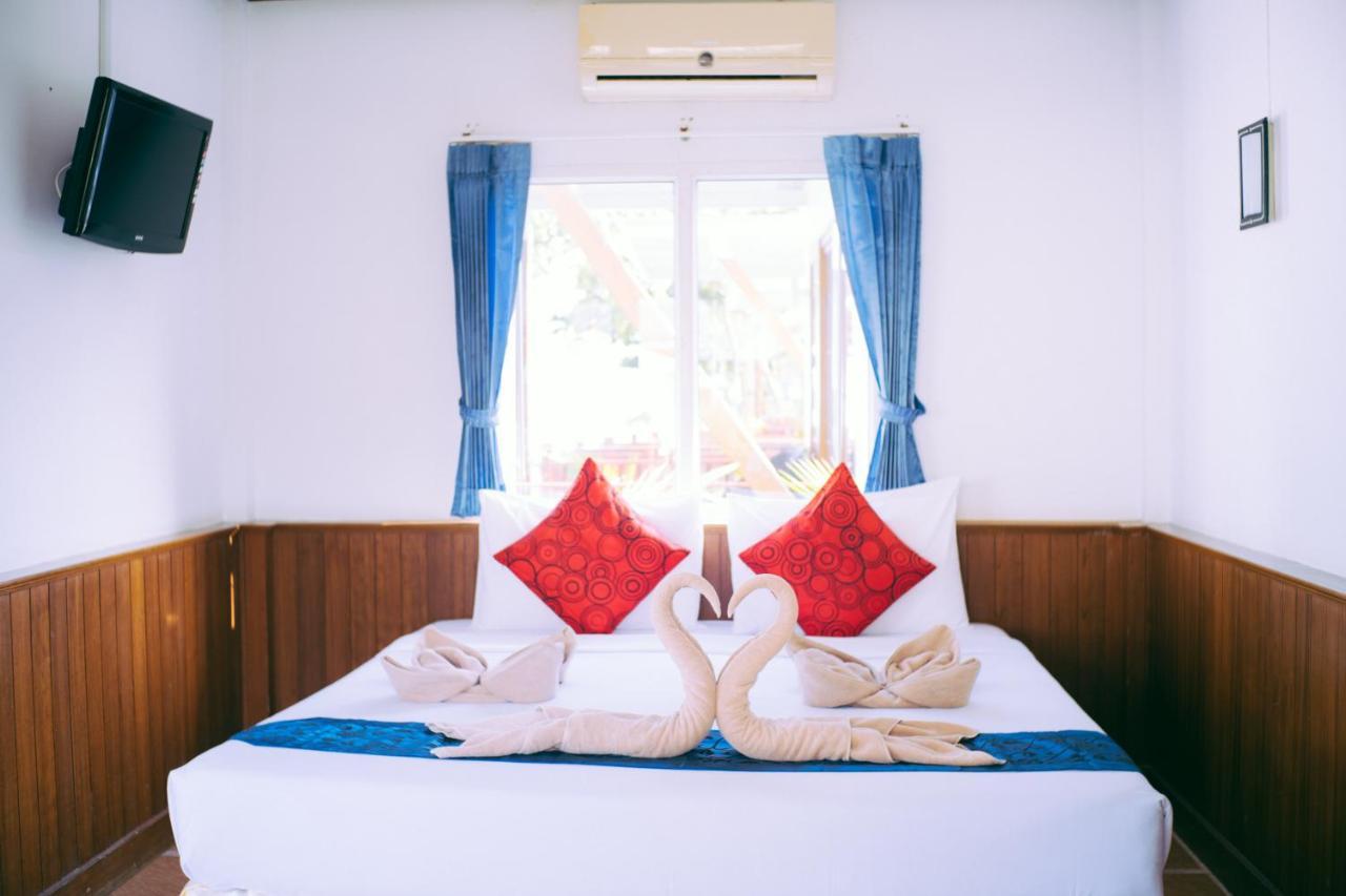 Amity Beach Resort Maret エクステリア 写真