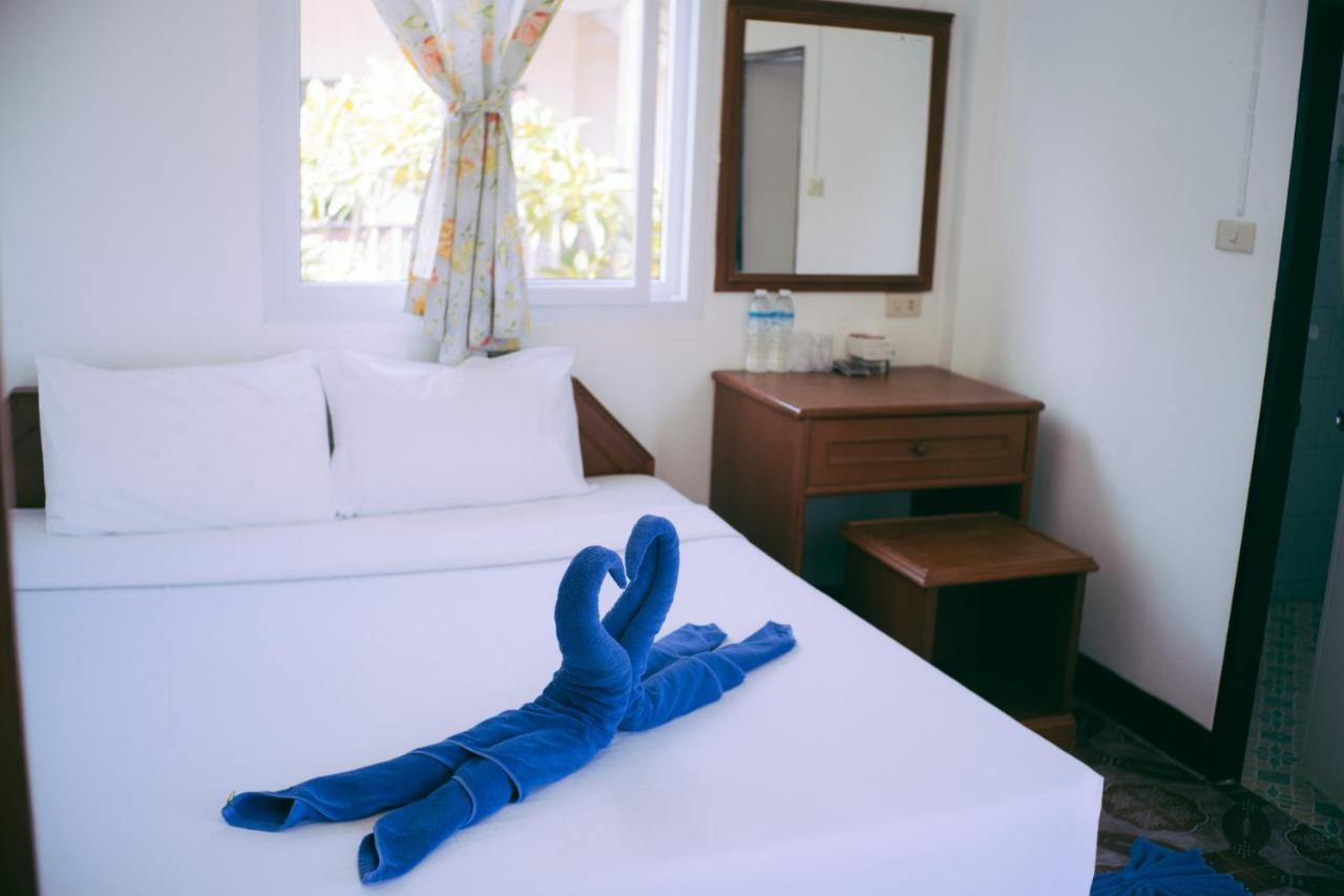 Amity Beach Resort Maret エクステリア 写真