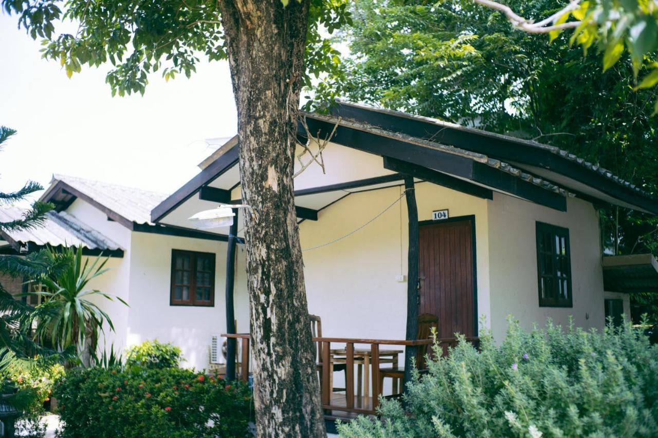 Amity Beach Resort Maret エクステリア 写真
