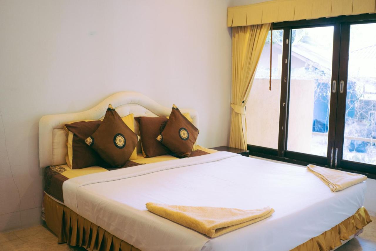 Amity Beach Resort Maret エクステリア 写真